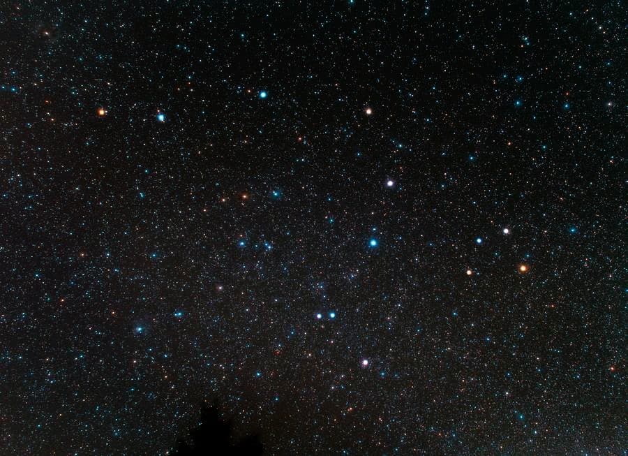 The Draco constellation against a night sky